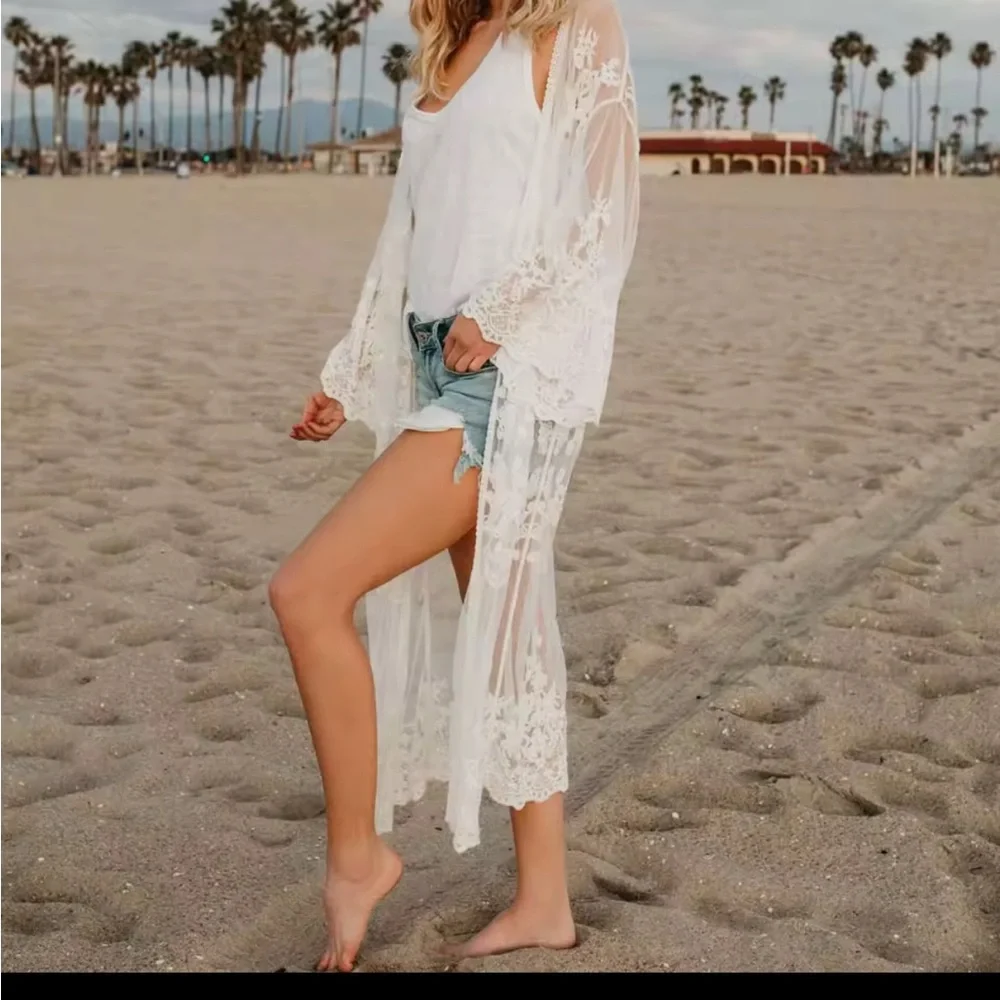 Elegant White Lace Beach Cover-Up - Picture 5 of 6